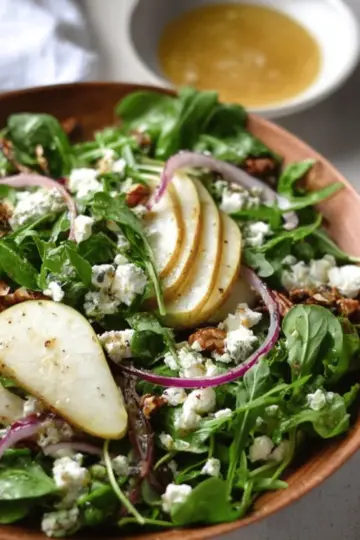 Arugula Salad with Pears and Goat Cheese