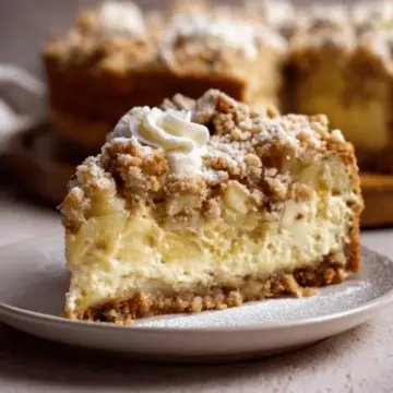 Mascarpone Apple Crumble Torta