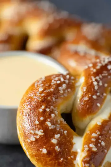 Cheese Sauce for Pretzels