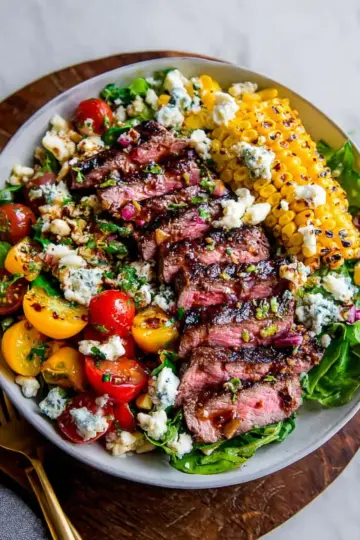 Balsamic Steak Gorgonzola Salad with Grilled Corn