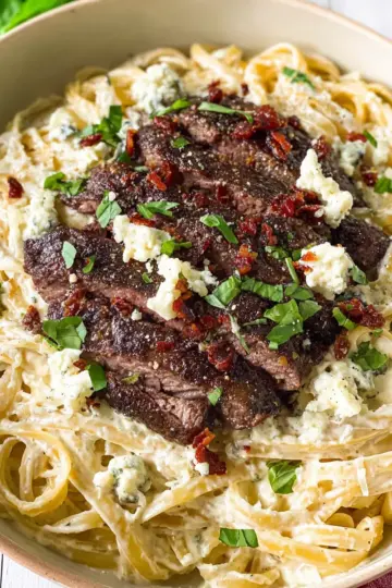 Copycat Olive Garden Steak Gorgonzola Alfredo