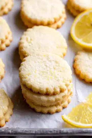 Crisp Lemon Shortbread Cookies